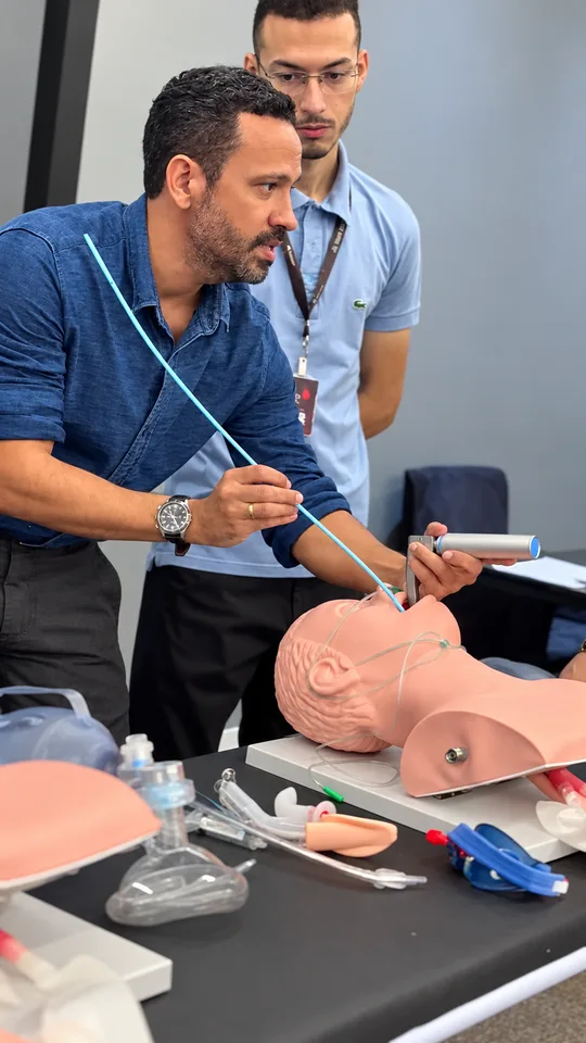 Turma anterior do TECA em treinamento prático